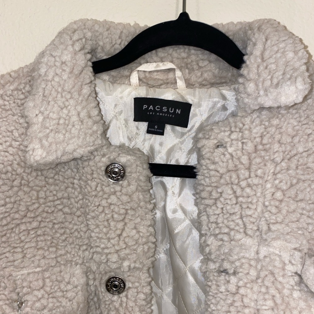 🪿NWT pacsun tan sherpa coat! - Picture 4 of 9